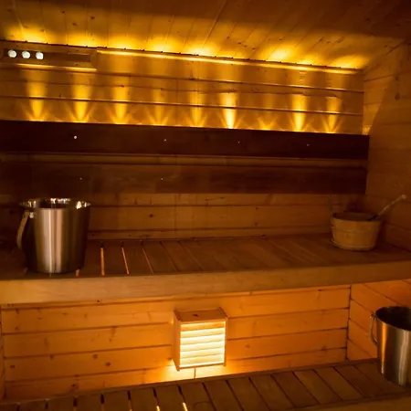 Farm stay Avar Puhkekompleks Saunaga Kuusiku