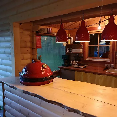 Farm stay Avar Puhkekompleks Saunaga